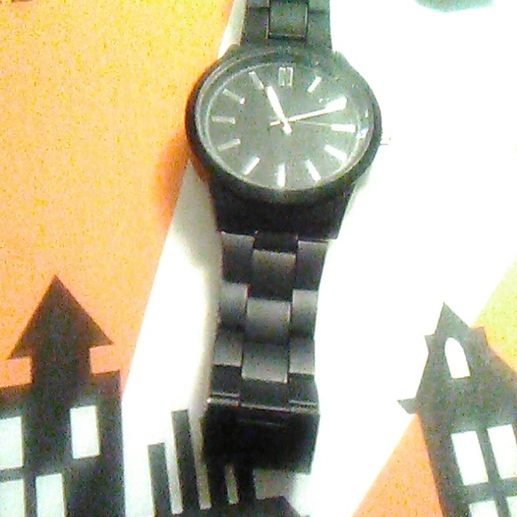 Watch - Picture 5 of 5